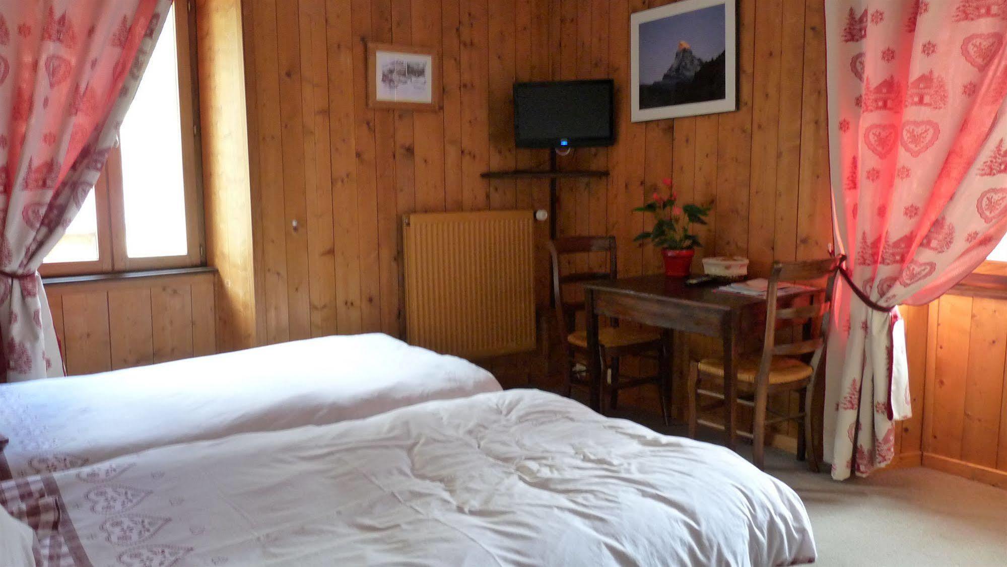 Auberge Des Gorges Servoz Exteriör bild